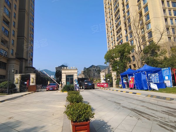 杭州富阳银湖九龙仓雍景山(公寓住宅)九龙仓雍景山(公寓住宅) 4室2厅2