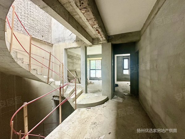 新出 天俊华府 水印西堤联排别墅 带前后花园 带地下室