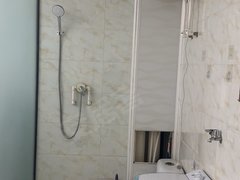吕梁离石世纪广场王村自建房 1室1厅1卫出租房源真实图片