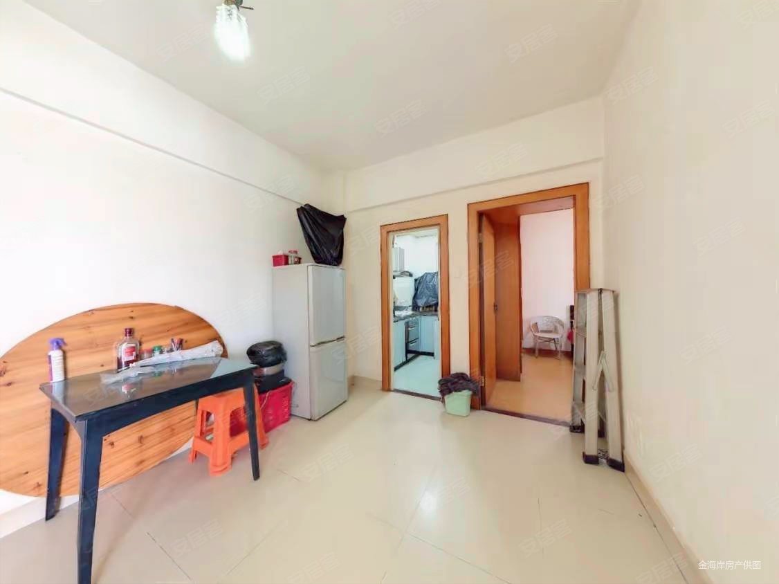 海湾明珠64.72平两房两厅一位业主诚意出售118万