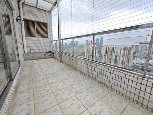 深圳福田香蜜湖香格丽苑香格丽苑朝南,高层视野开阔,标准三房,业主