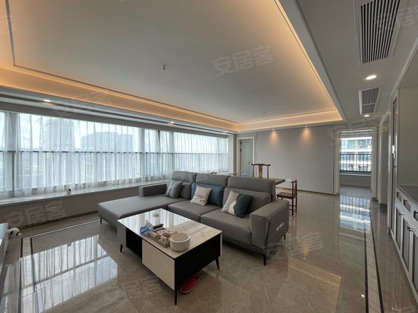 珠海高新区唐家湾翠湖香山百合苑翠湖香山百合苑 4室2厅2卫  电梯房