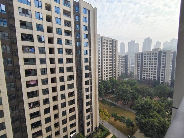 重庆江北石马河万科悦湾(北区)万科物业二手房 中庭两房 住家安静