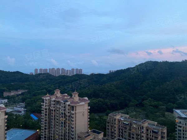 珠海高新区唐家湾远大美域新城远大美域电梯3房,家私电器齐全有钥匙