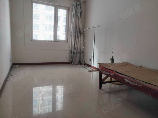 【多图】天鹅小区,南门外小学租房,赛罕区农大,南门外附近,电梯大平层