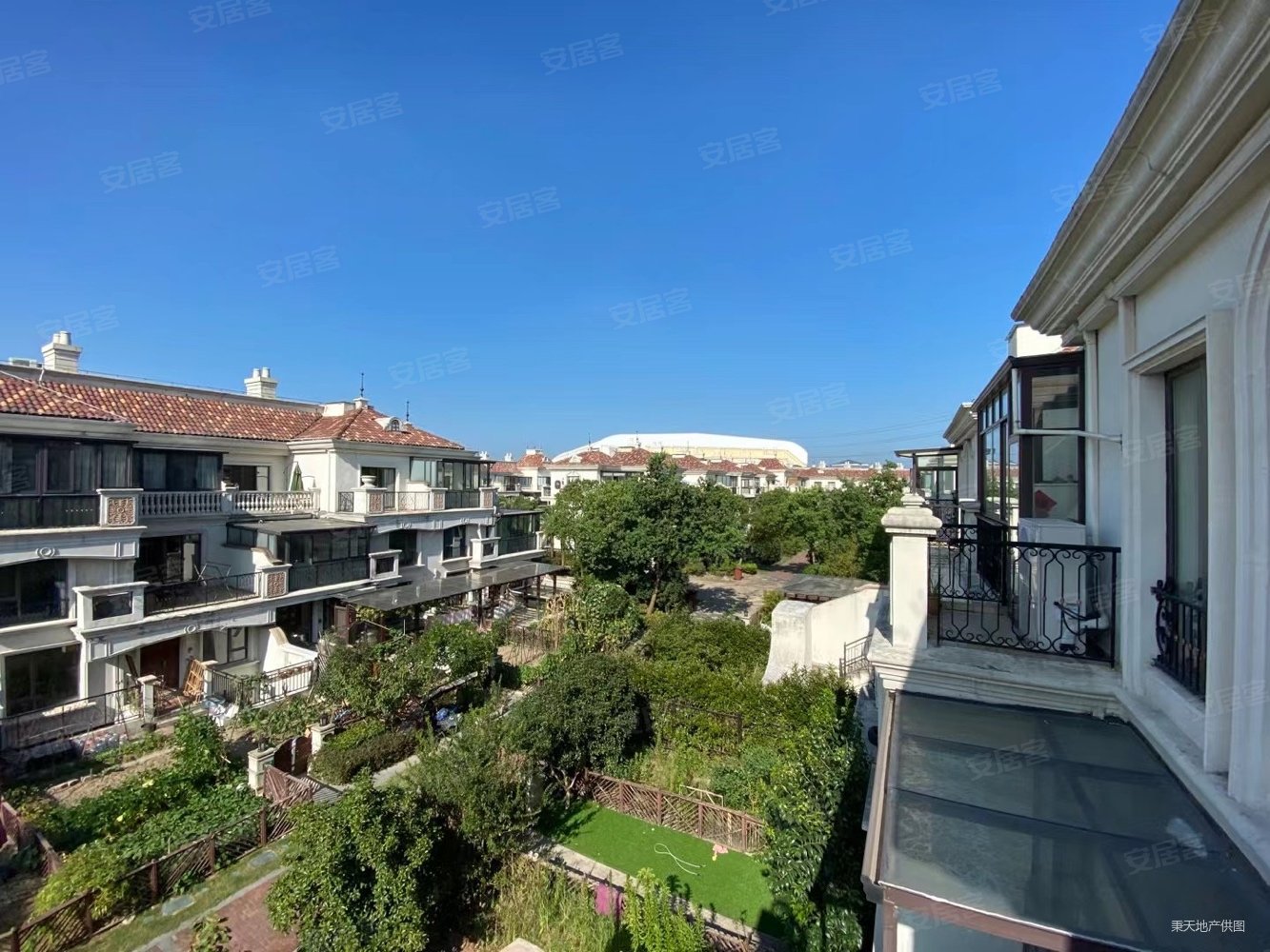 世茂纳米魔幻城