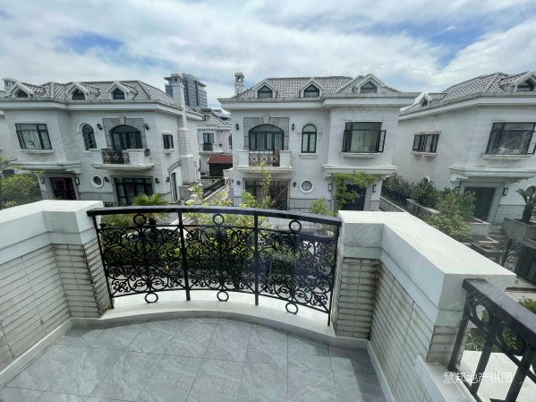 虹桥高尔夫别墅