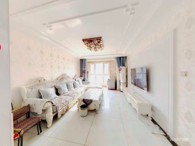 高迪墨香郡中间好楼层小套三精装修拎包入住位置好急售