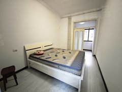 宜昌西陵CBD真实在租CBD夷陵广场旁明亮干净大两室可拎包入住随时看房出租房源真实图片