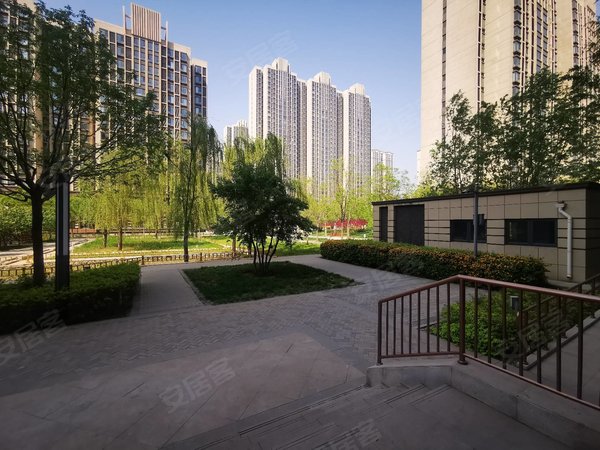 北京朝阳百子湾广华新城百子湾站广华新城一区全南带固定车位高楼层