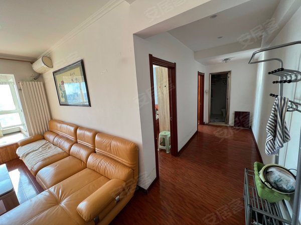 长春朝阳红旗万达广场(朝阳)南湖全景 万达广场电梯房 两室一厅 紧邻