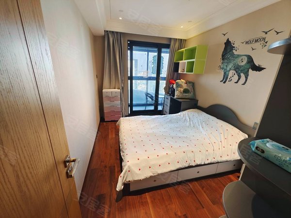 深圳宝安新安中洲中央公寓豪华公寓,全齐出租,家私非常好,原自住的