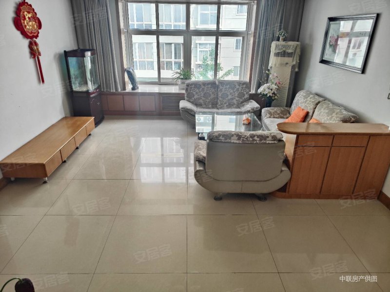 南昌路旁 滨河新村 四楼 南北通透 大三房 看房方便看中能谈