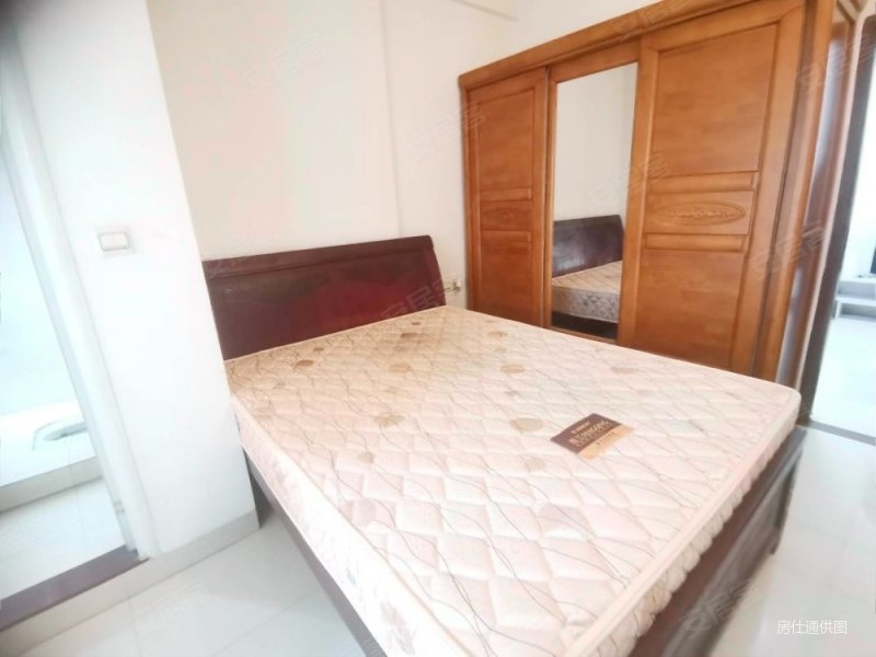 满五 电梯房 精装修 小三房 交通便利 商品住宅,玉雅居二手房,30万,3