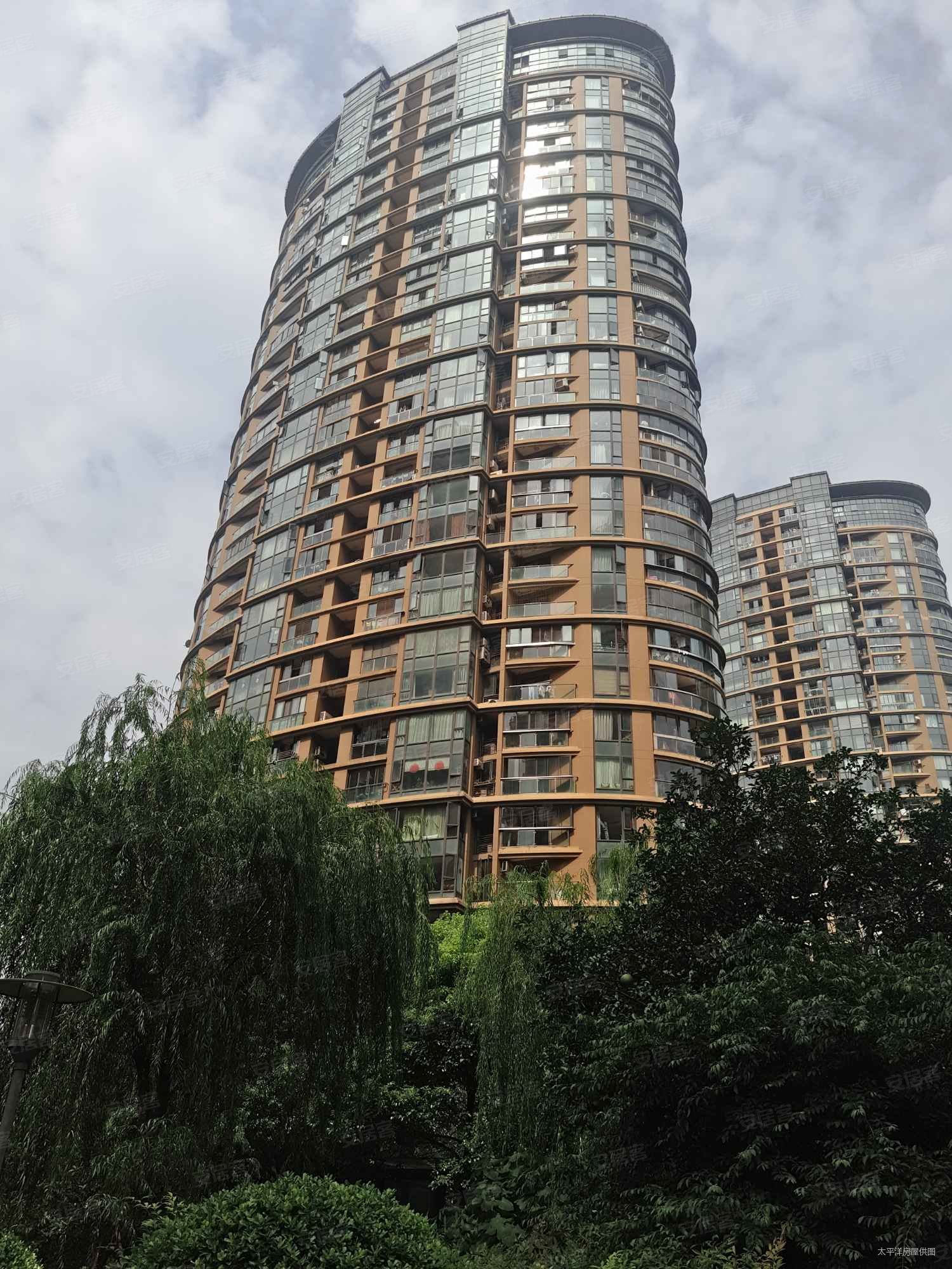 新湖明珠城(二三期)3室2厅2卫136.21㎡南北1228万