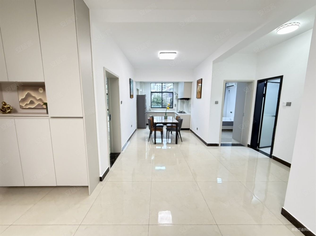 怡景御园3室2厅2卫120㎡南北52万