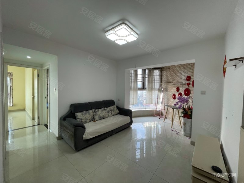 精装修三房二厅拎包入住地铁口,金鼎大厦二手房,368万,3室2厅,1卫,76