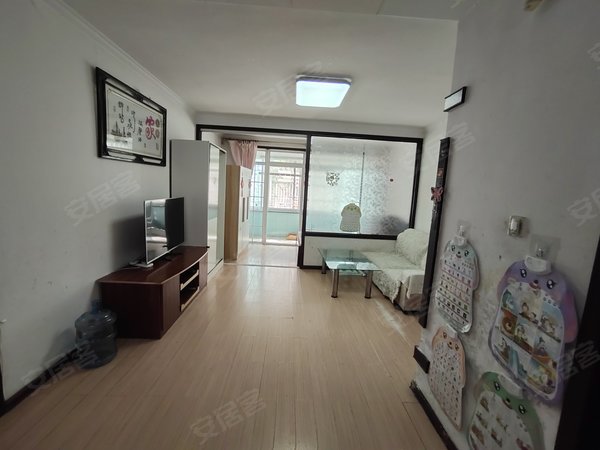 青岛即墨联通大厦德馨花园德馨花园1楼,第一次出租,已改套三,拎包入住