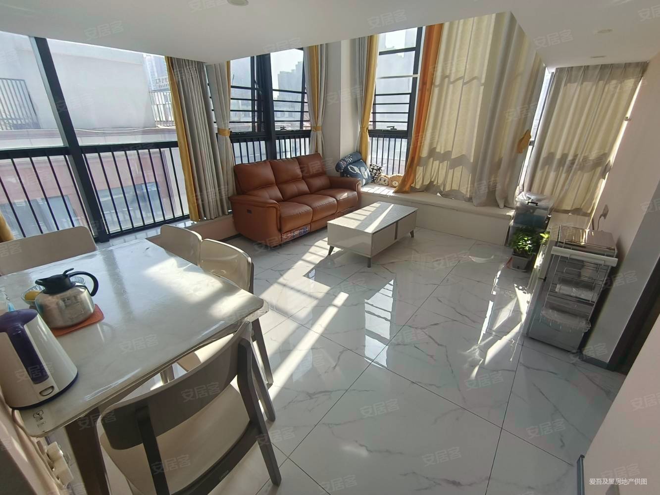 融创玖玺台(商住楼)3室2厅2卫61.35㎡东北58万