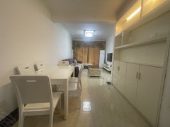 北流北流城区城区城东初旁边 出街近 沿江名都精装三房现代风格 1000一个月出租房源真实图片