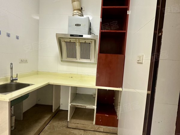 金华永康永康市区高鑫路小区总部附近五金城附近精装修 厨房隔断 划算的单间  可月付出租房源真实图片