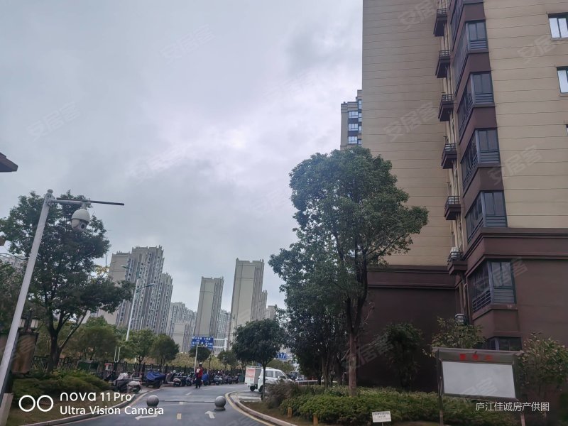 阳光水岸 四室两厅两卫 婚房精装好楼层诚意出售挂牌价116万