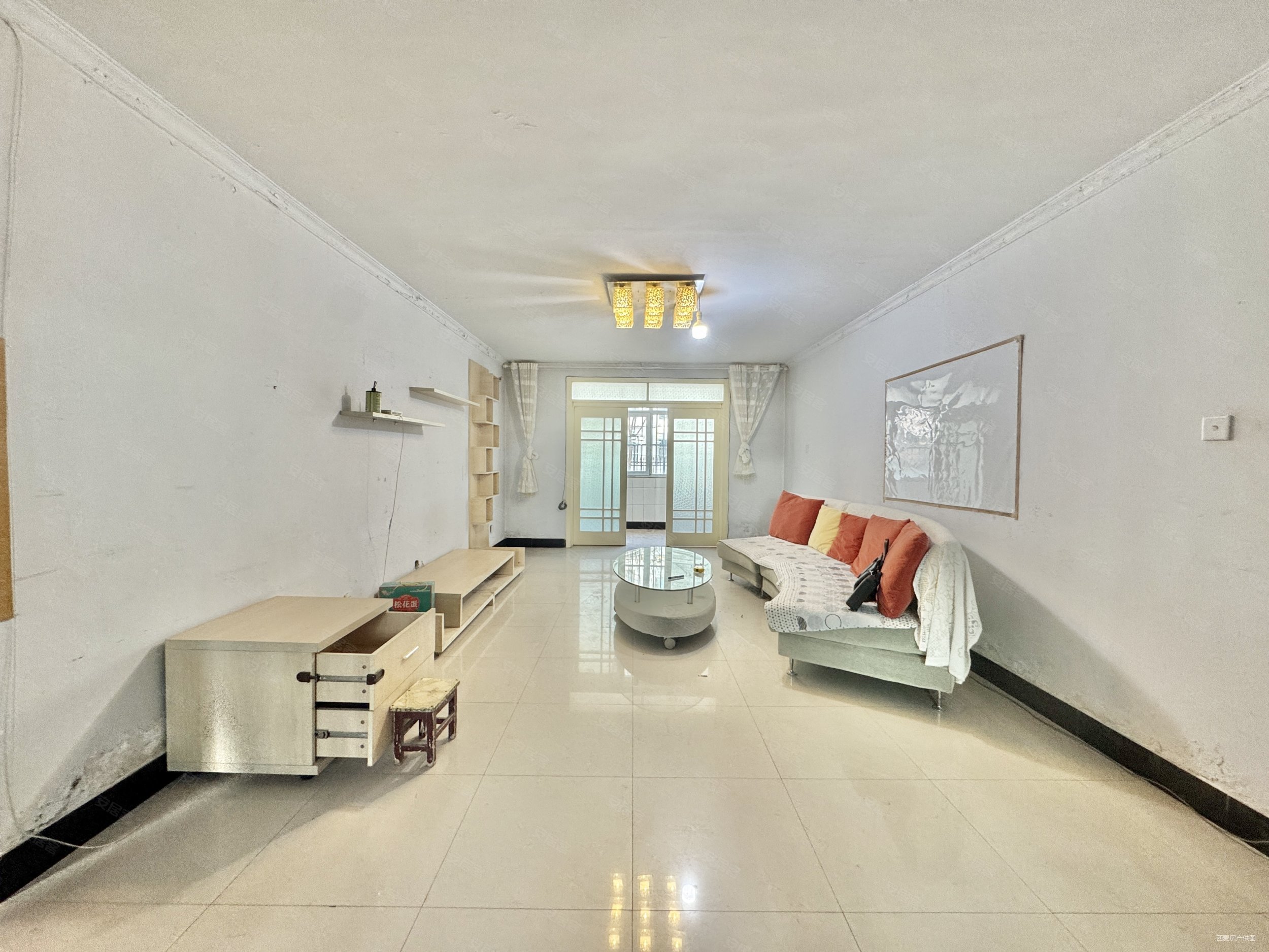 海晏路36号院3室2厅2卫148㎡南北150万