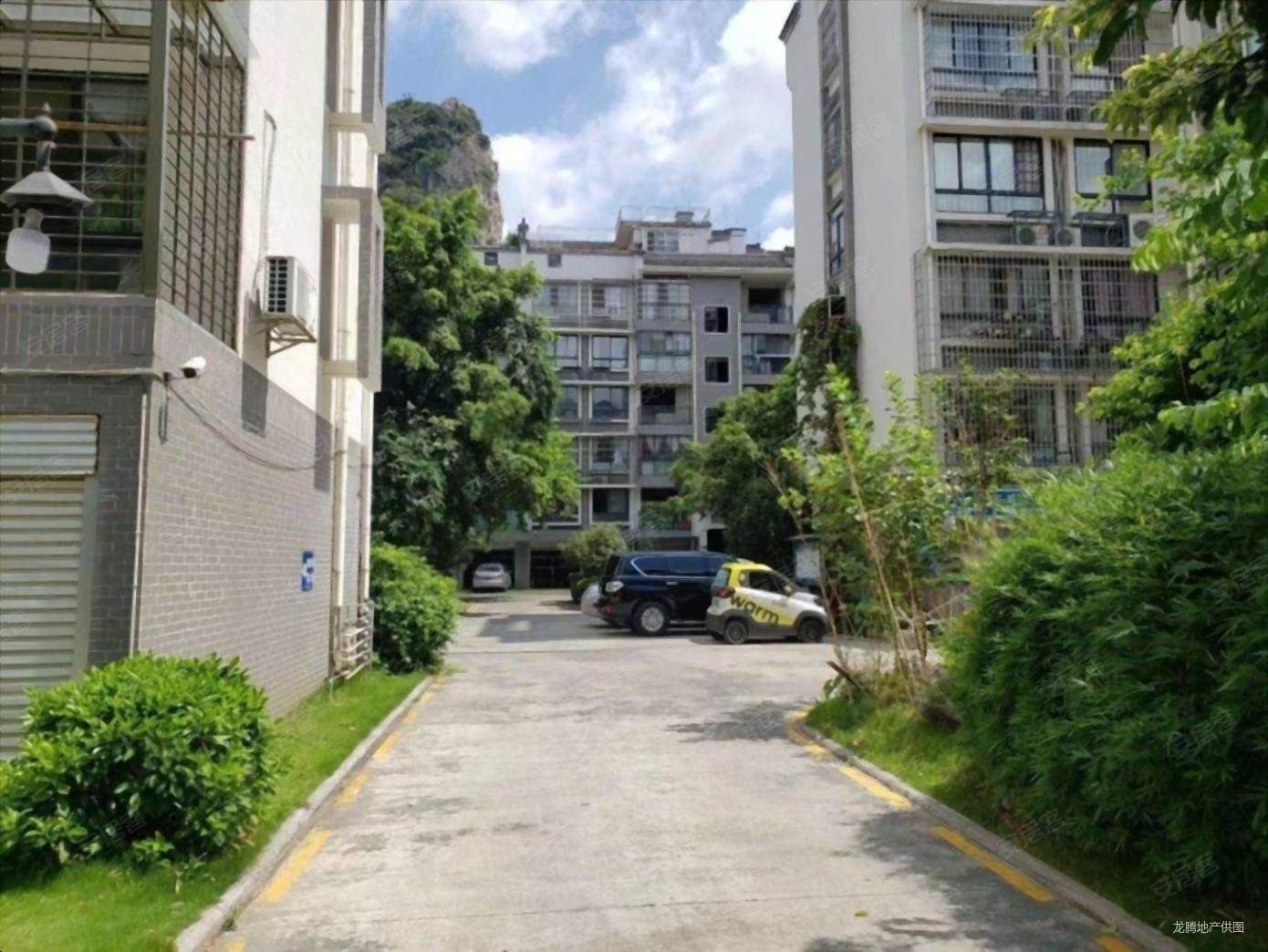 兴佳清华坊2室2厅1卫83.83㎡南北90万