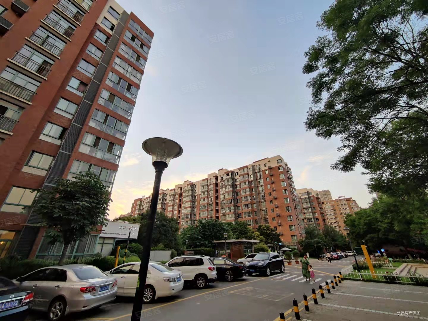 洋房顶跃送空中花园意大利风格实用面积300多平白桦林居