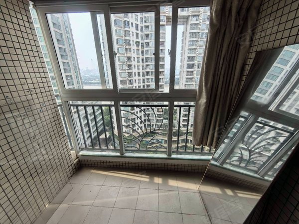 【多图】蓝色康园,滨江东租房,蓝色康园小区 高层一房一厅 装修保养好