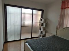 青岛市南延安三路镇江南路小区 2室0厅1卫出租房源真实图片