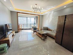 曲靖麒麟南城门精装4室2卫拎包入住带两个车位，交通便利，出租房源真实图片