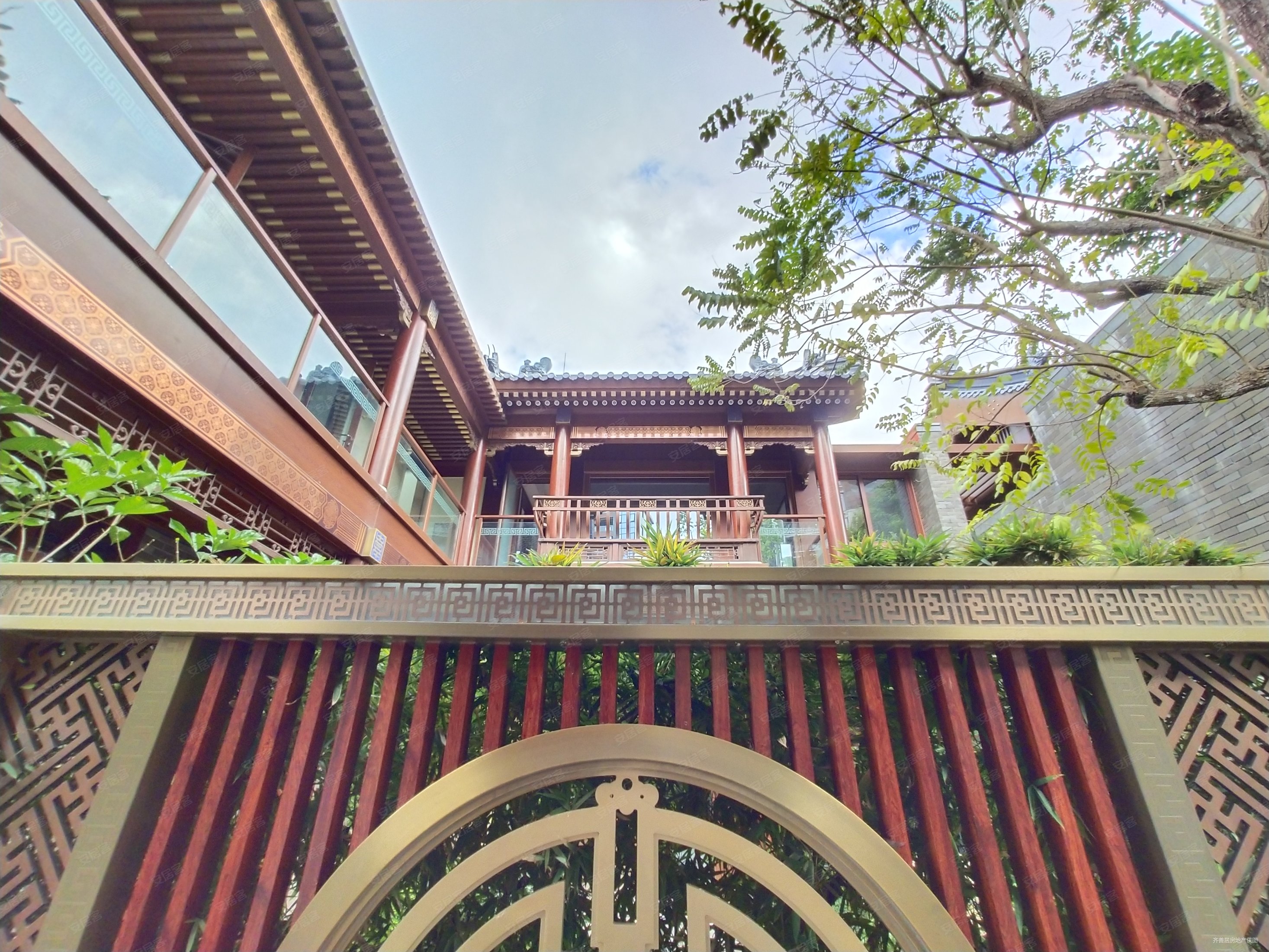 亚龙湾现房别墅拎包入住华皓亚龙府北京合院带电梯花园