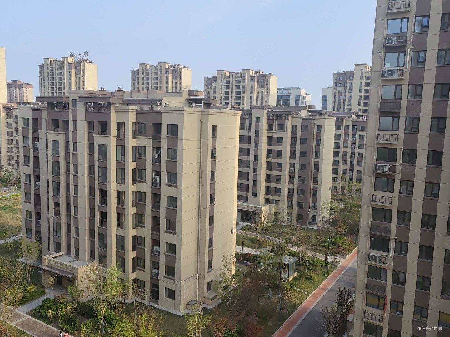 潍坊绿地城4室2厅2卫145㎡南北76万