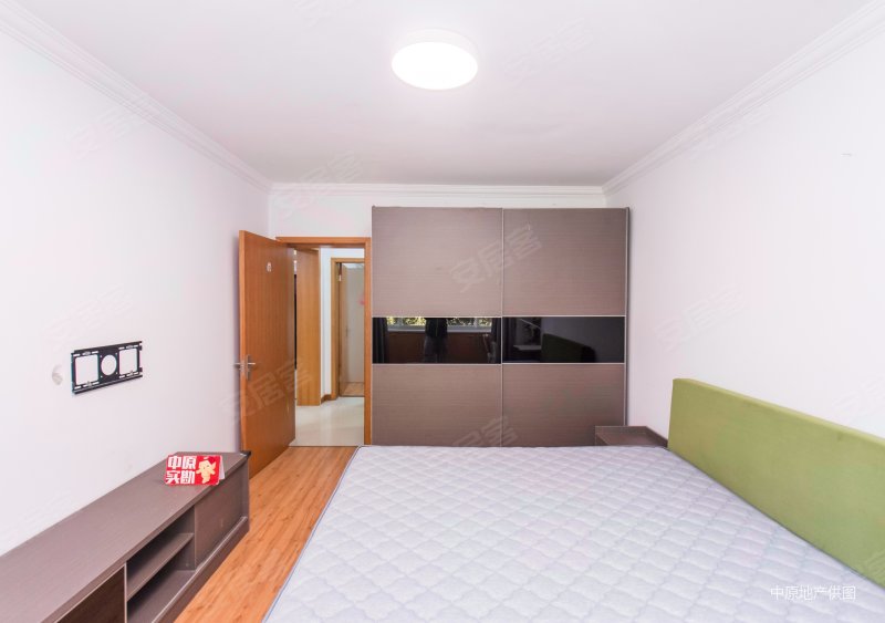 恒业公寓2室1厅1卫90.62㎡南北558万