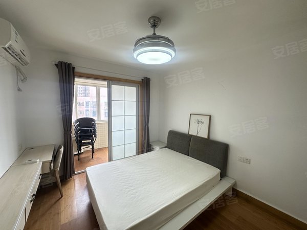 【多图】银欣花苑(虹口),临平路租房,精装修 近地铁 南北直通 小区