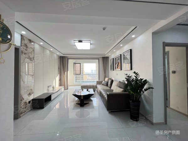 安德利鱼鸟河花园一梯两户三室两卫128平精装婚房86万