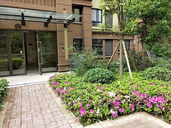 力帆翡翠郡,洋房小区,精装2房,看公园,朝阳附近,轻轨周边