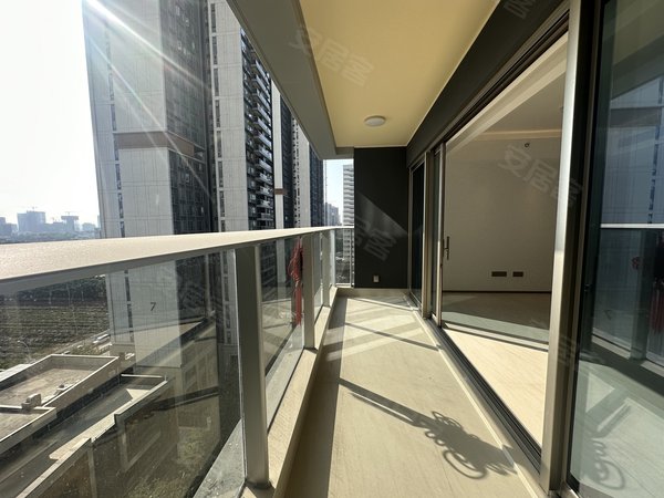 广州荔湾坑口万科金域曦府广钢 花地湾 万科金域曦府 南向全新未入住