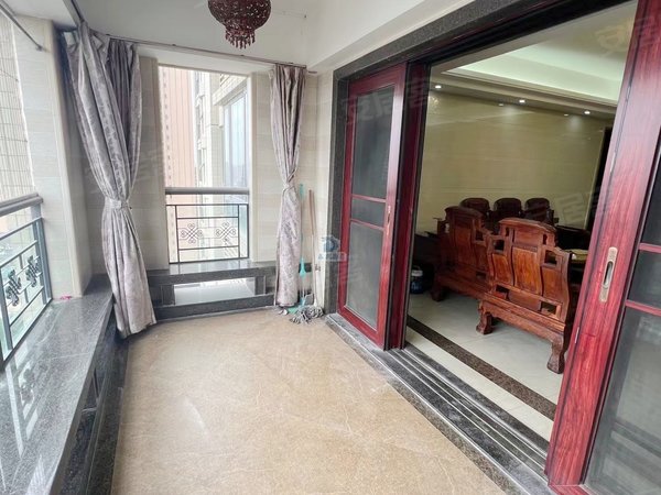 揭阳普宁南平路御景城繁华地段普宁广场 御景城一期小区四房二精装修