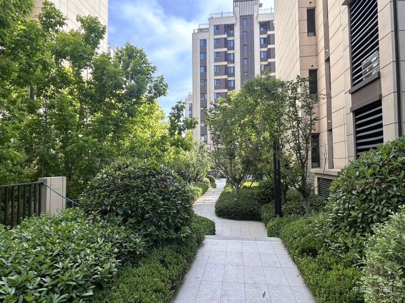 济南房产网>济南二手房>历城二手房>小清河二手房>中海九樾府800_600