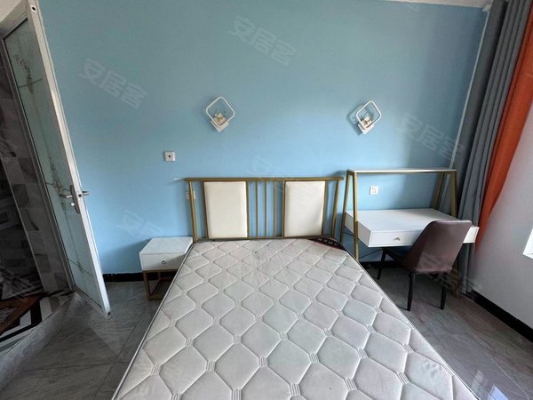 上海宝山共富新村罗青湾新苑罗青湾新苑 独立一户,押一付一,房子好到