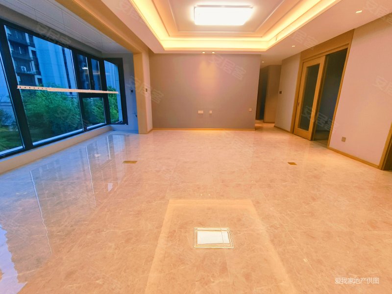 浐灞后海旁 万科澜岸 满三满二 精装修 小高层