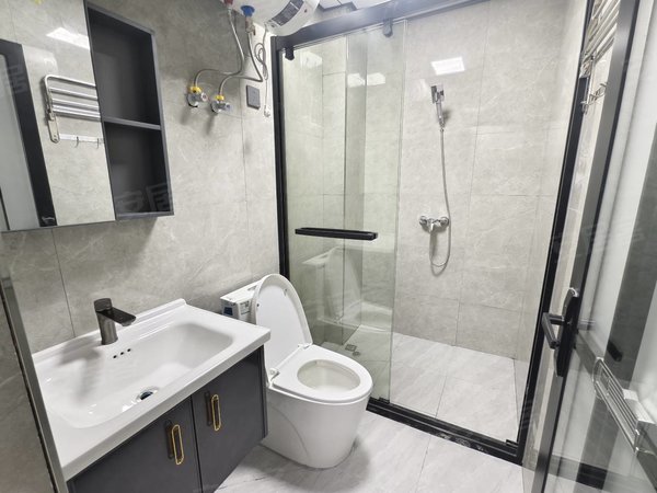 东阳横店明清宫苑下湖严居民小区横店繁荣街 一室 两室 多种户型 好停车 有电梯 空间超大出租房源真实图片