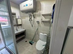 丹东振兴站前福民五建小区，包取暖物业宽带出租房源真实图片