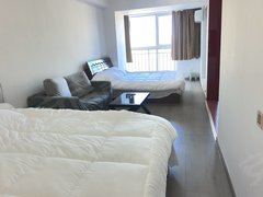 威海环翠市中心侨乡大润发 电梯公寓(商住楼)11楼两床 家具家电齐全出租房源真实图片