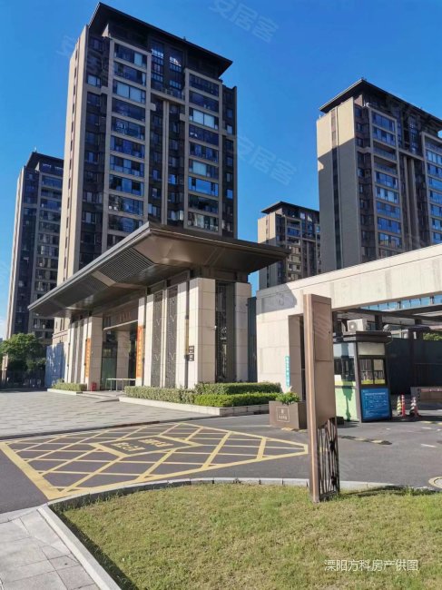 天隽半岛4室2厅2卫142㎡南233.8万