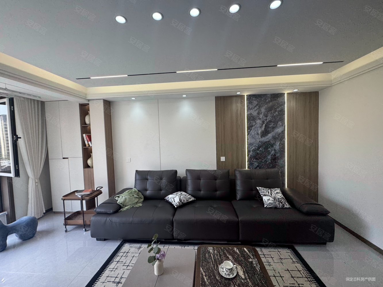 维多利亚夏郡3室2厅2卫137.1㎡南北105.8万