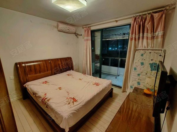 上海上海周边慈溪御景苑出门龙漕路地铁精装修御景苑92平采光好拎包