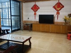 胜利巷基金会家属房二层145平三室二厅二卫带家具家电拎包入住